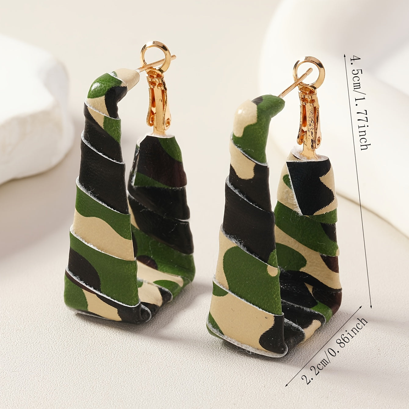 1 Pair Women's Bohemian Vintage Hoop Earrings - Camo & Leopard Print, Handmade PU Leather Wrap, Stainless Steel Ear Needle | Durable & Lightweight | Stylish Jewelry for Daily Wear